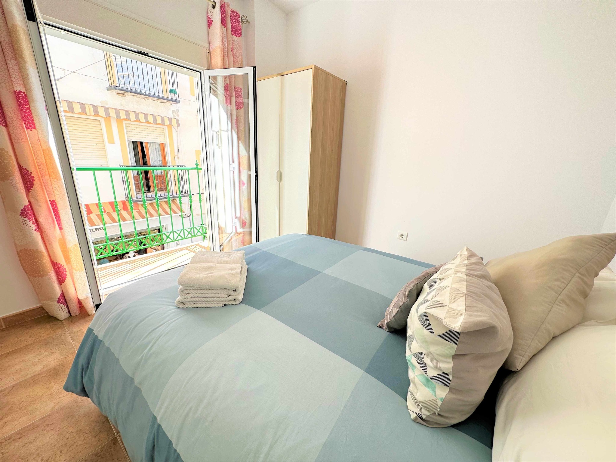 Apartamento con balcón en Calle Málaga MB